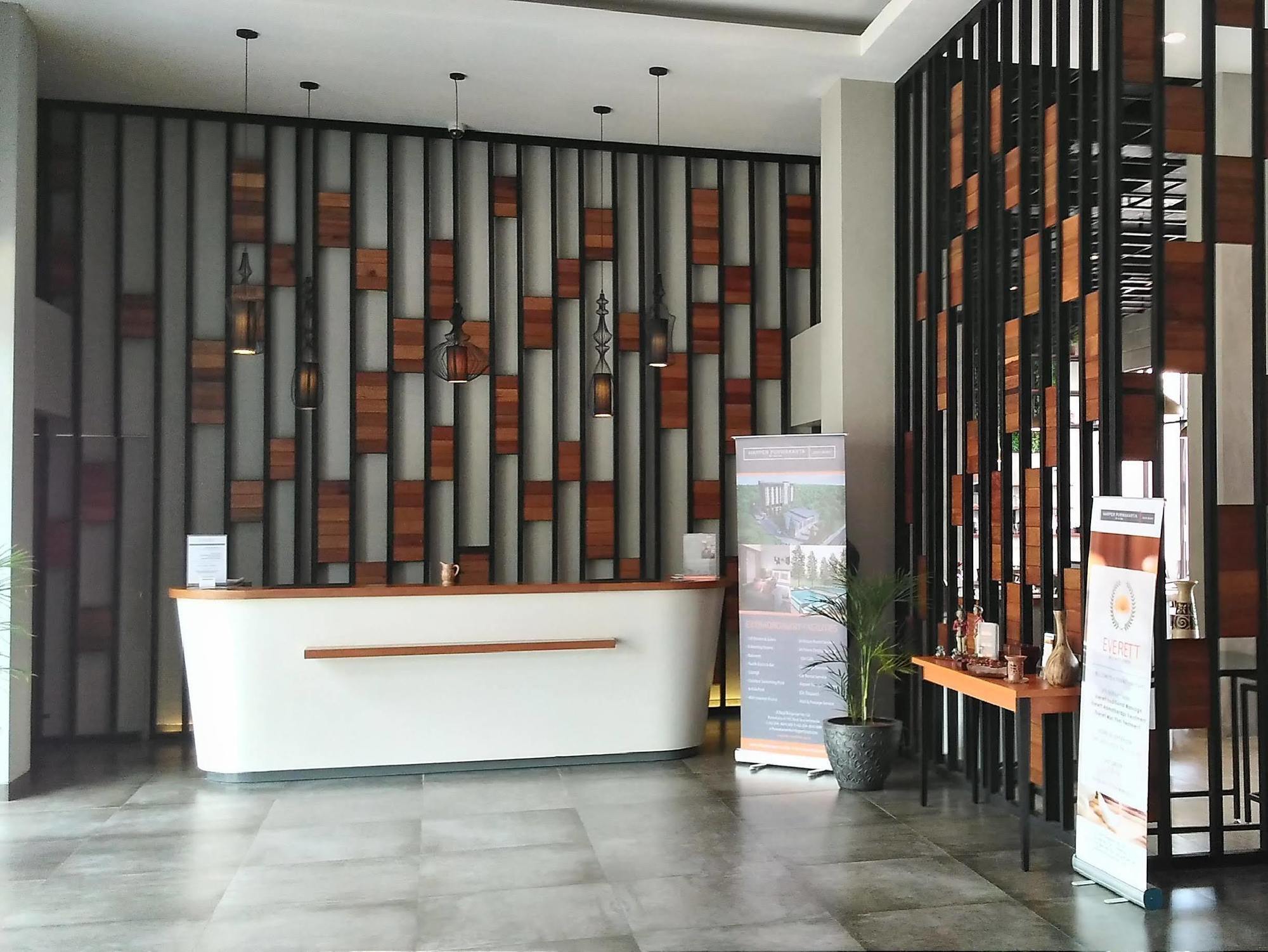 Harper Purwakarta By Aston Hotel Exterior photo